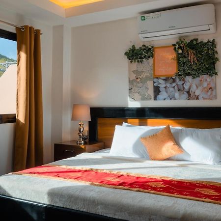 Island Wanderers Inn โกรอน ภายนอก รูปภาพ