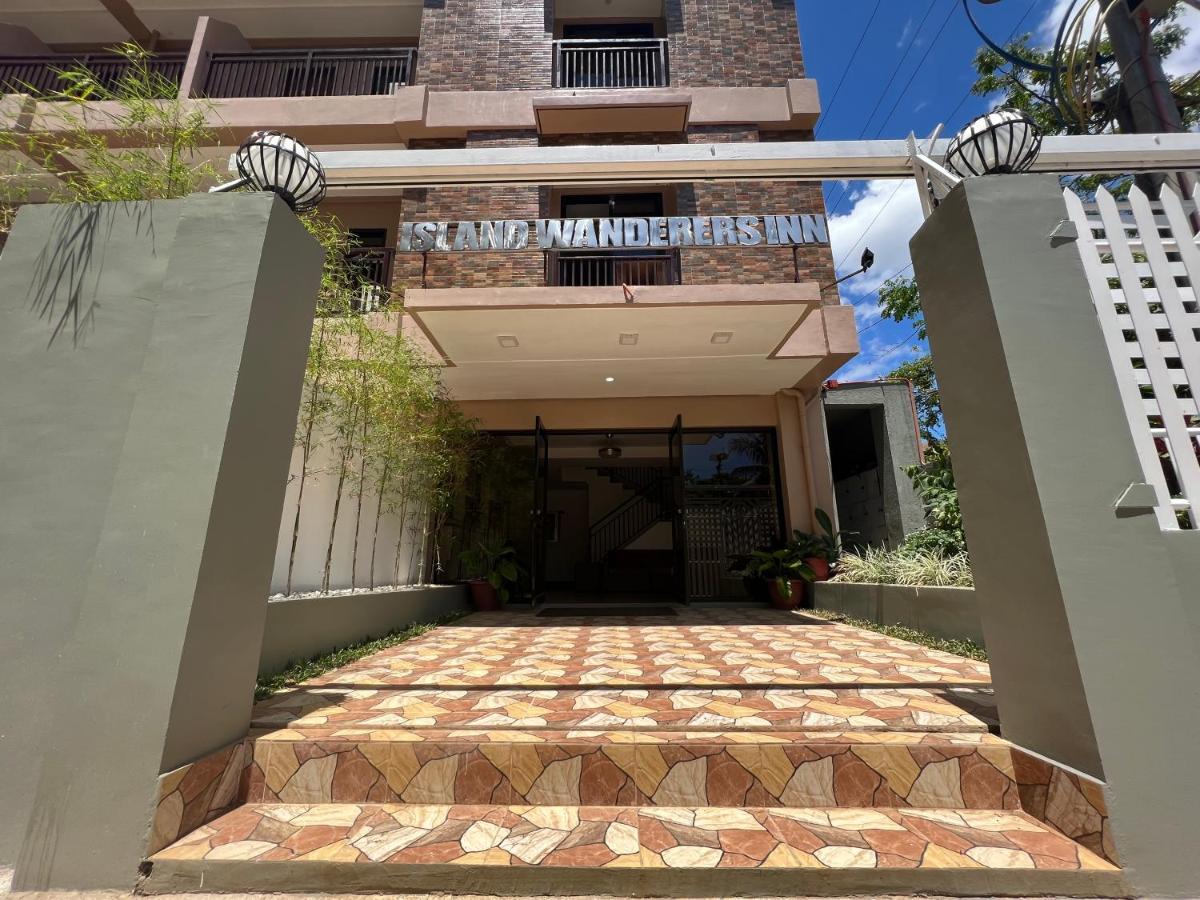 Island Wanderers Inn โกรอน ภายนอก รูปภาพ