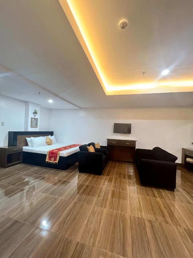 Island Wanderers Inn โกรอน ภายนอก รูปภาพ