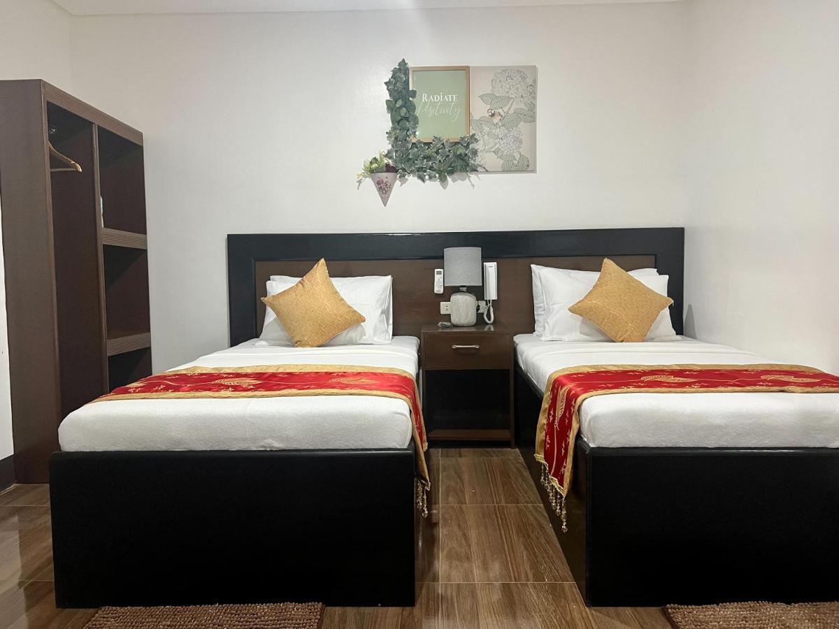 Island Wanderers Inn โกรอน ภายนอก รูปภาพ
