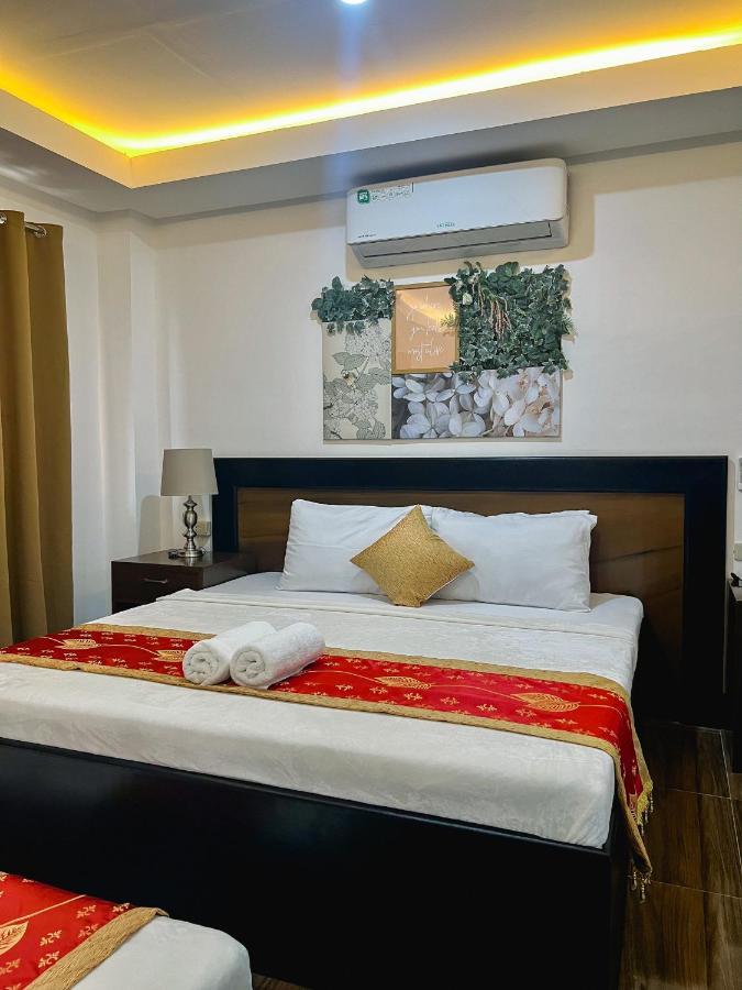 Island Wanderers Inn โกรอน ภายนอก รูปภาพ