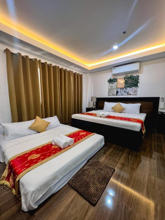 Island Wanderers Inn โกรอน ภายนอก รูปภาพ