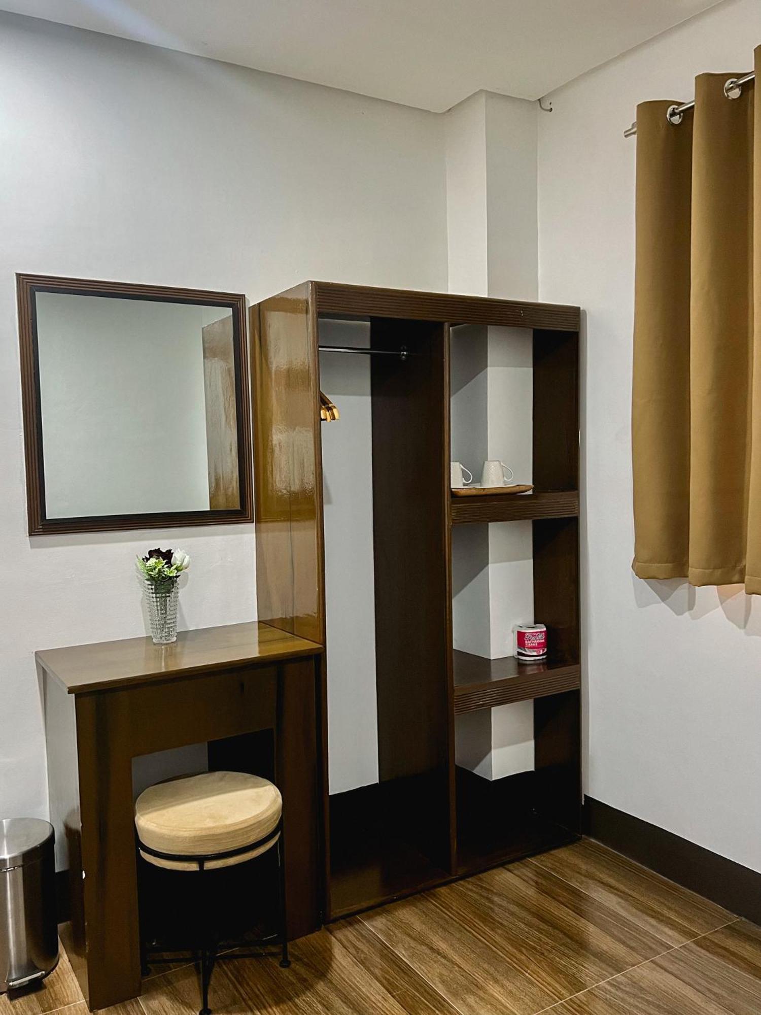Island Wanderers Inn โกรอน ภายนอก รูปภาพ